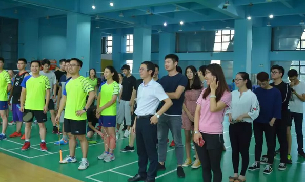 游艇会yth2062018羽毛球赛圆满进行